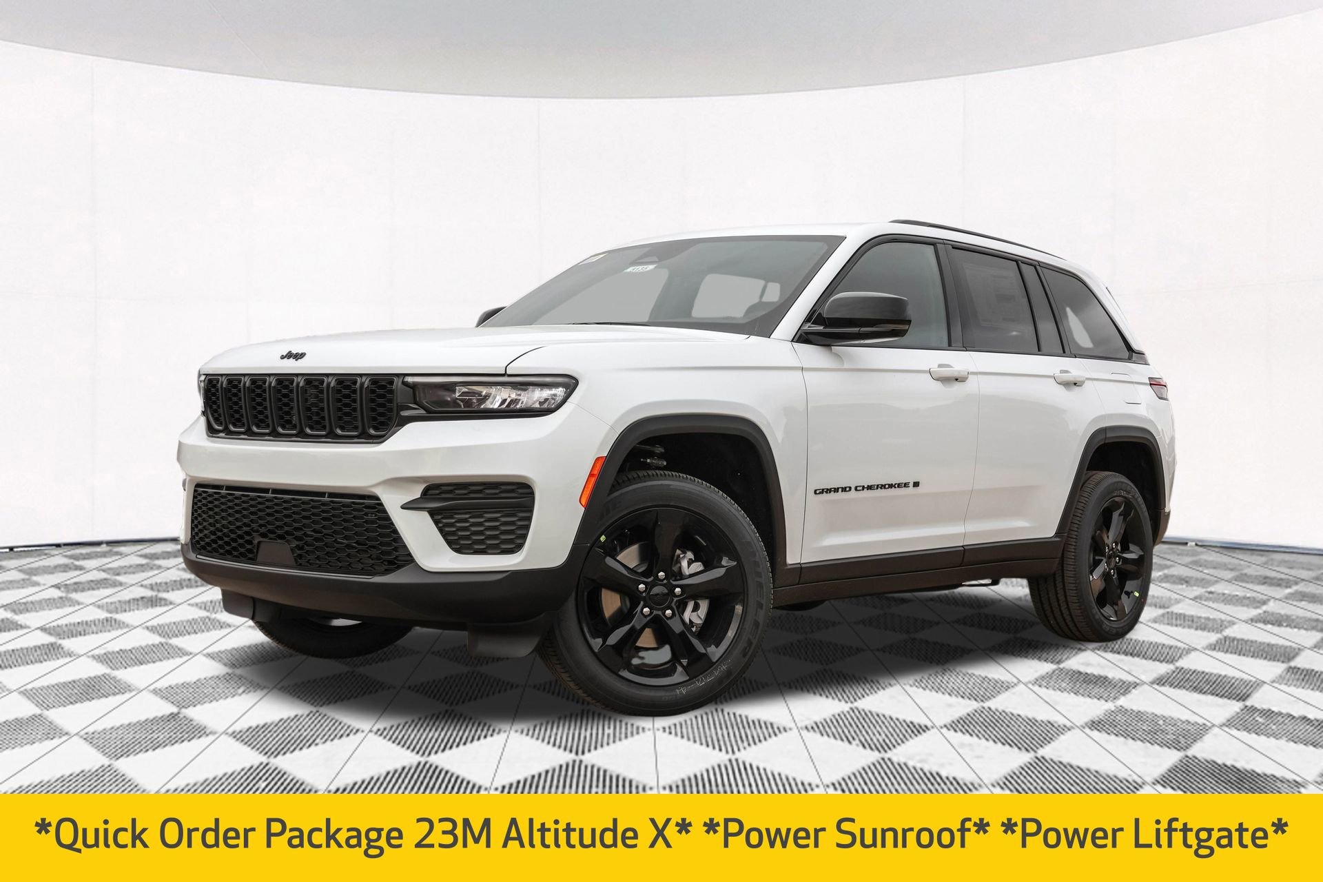 New 2025 Jeep Grand Cherokee Altitude image 2