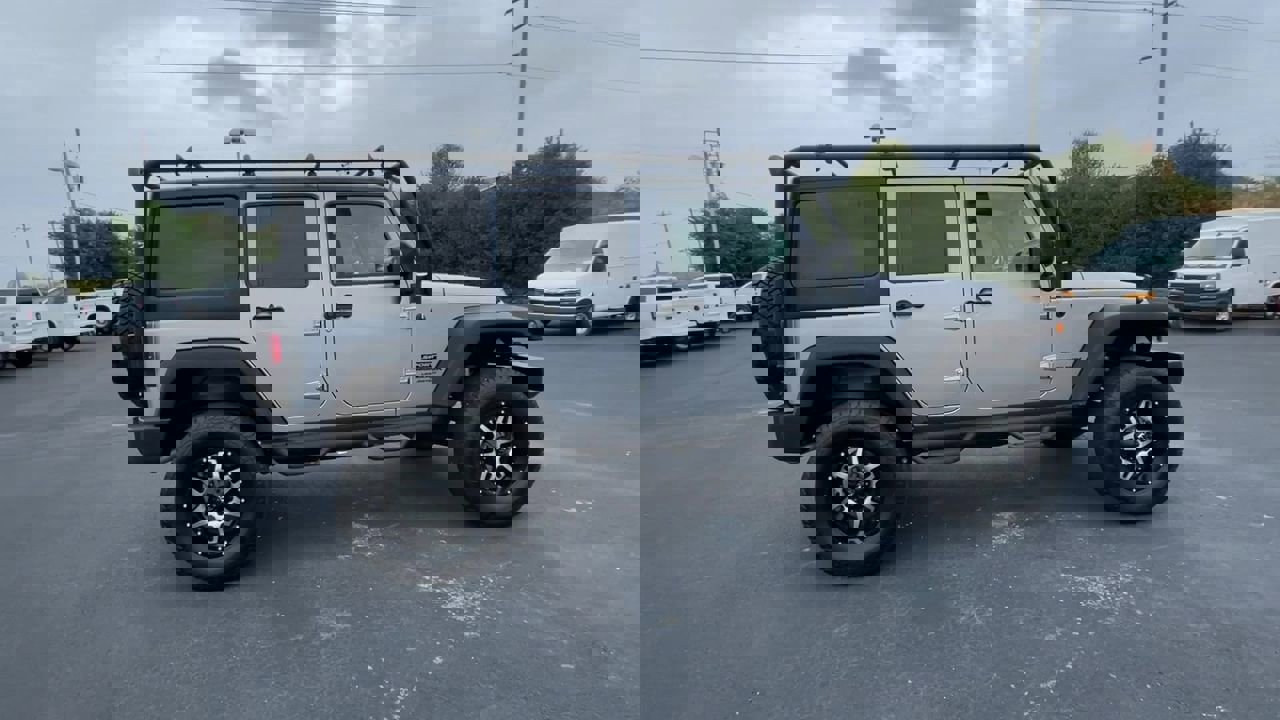 Used 2018 Jeep Wrangler Unlimited Sport S image 9