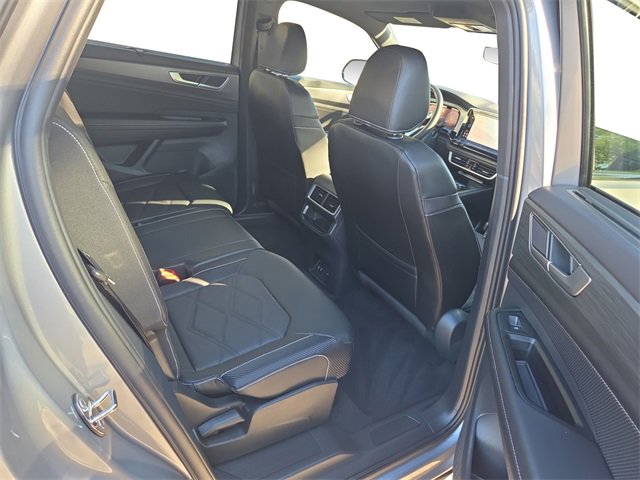 New 2026 Volkswagen Atlas Cross Sport SE image 18