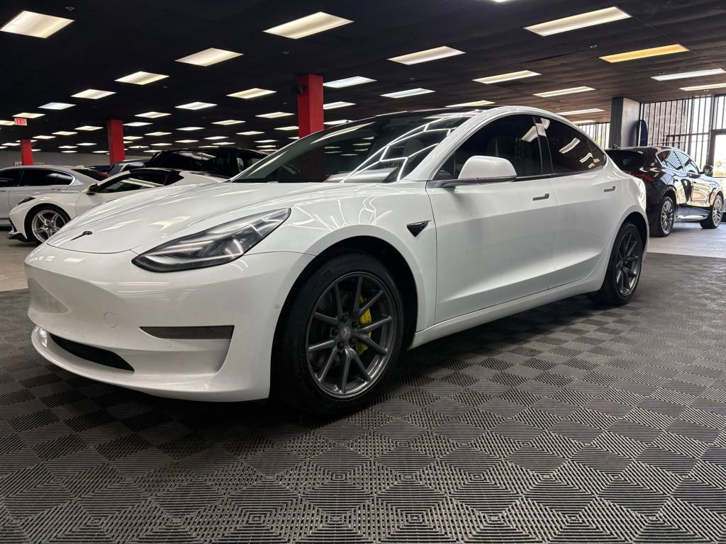Used 2020 Tesla Model 3 Standard Range Plus RWD image 4