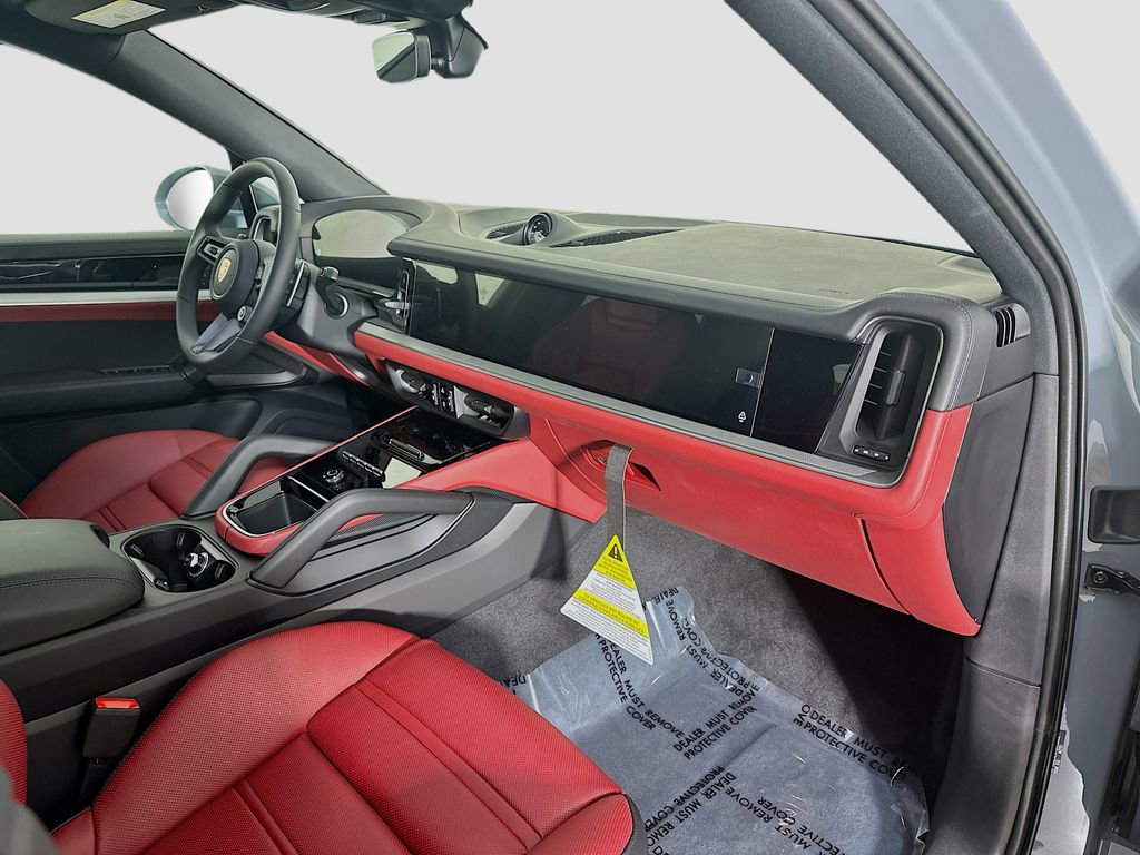 Certified 2026 Porsche Cayenne S image 31