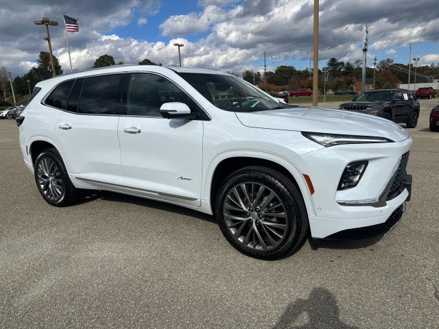 New 2026 Buick Enclave Avenir image 10