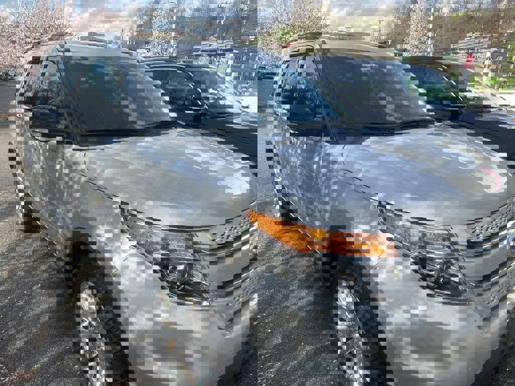 Used 2014 Ford Explorer XLT w/ Equipment Group 202A image 11