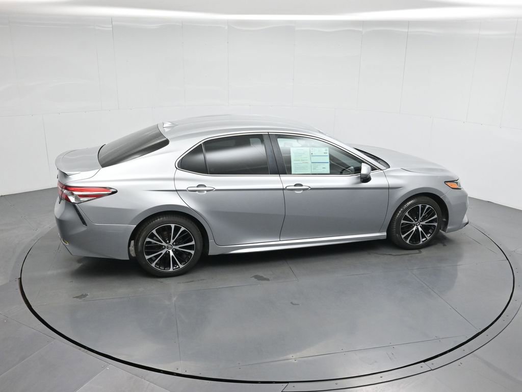 Used 2020 Toyota Camry SE image 37