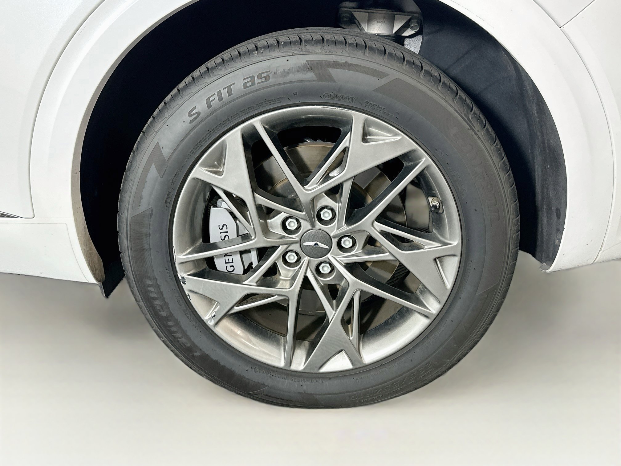 Used 2025 Genesis GV70 2.5T AWD/4WD image 11