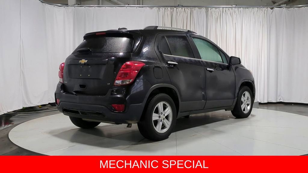 Used 2018 Chevrolet Trax LT w/ LT Convenience Package image 8