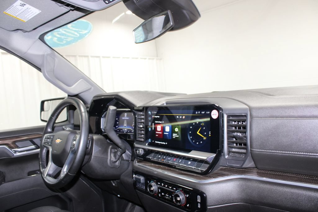 Used 2025 Chevrolet Silverado 1500 LT AWD/4WD image 36