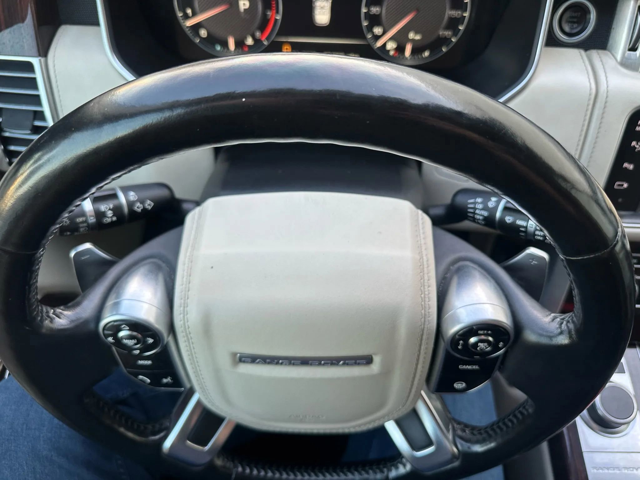 Used 2014 Land Rover Range Rover Long Wheelbase Autobiography image 39