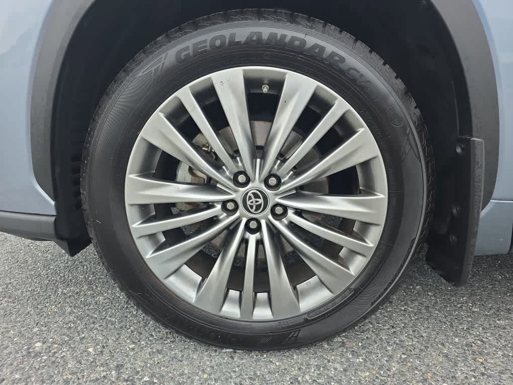 Used 2021 Toyota Highlander Platinum AWD/4WD image 11