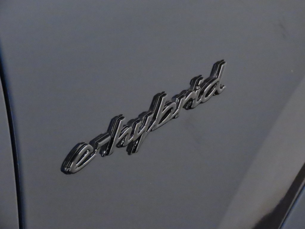 Certified 2025 Porsche Cayenne S AWD/4WD image 14