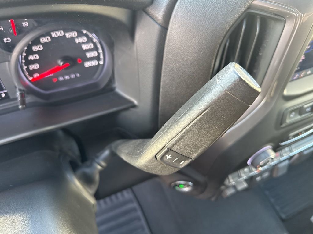 Used 2023 Chevrolet Silverado 1500 Custom image 18