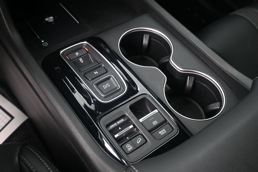 Used 2025 Honda Pilot Touring image 27