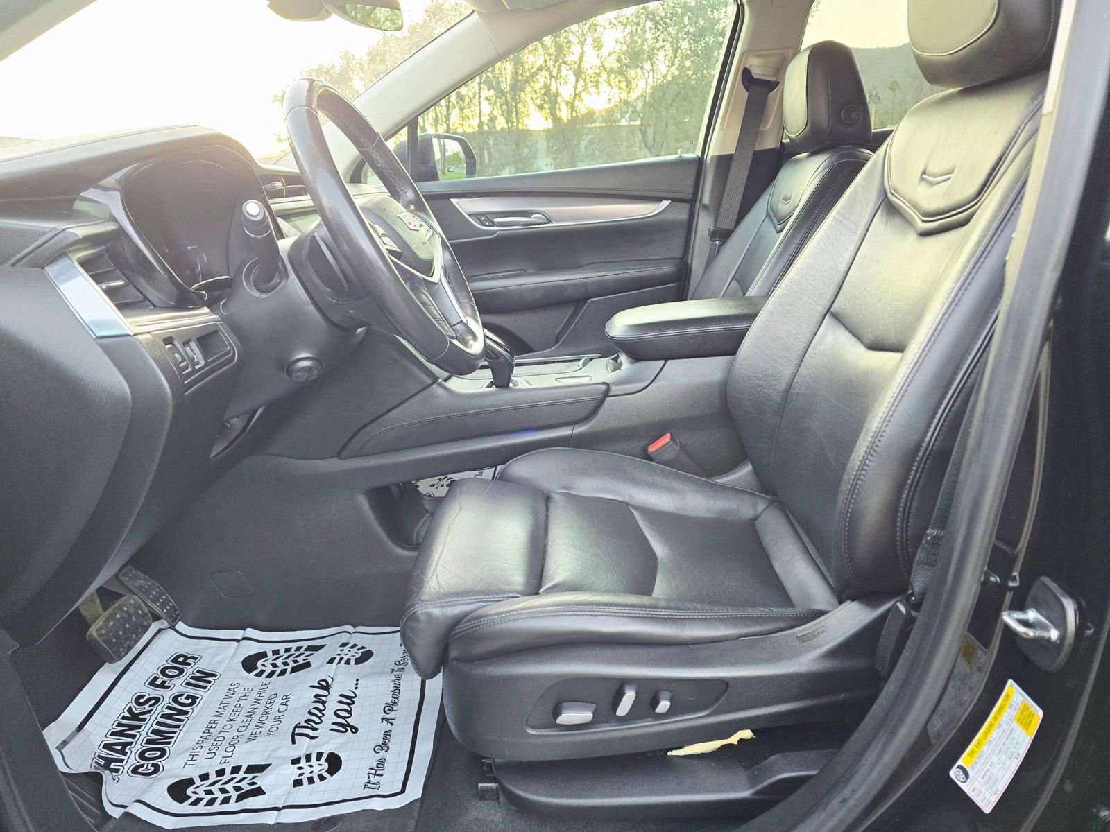 Used 2017 Cadillac XT5 Luxury w/ Driver Awareness Package image 13