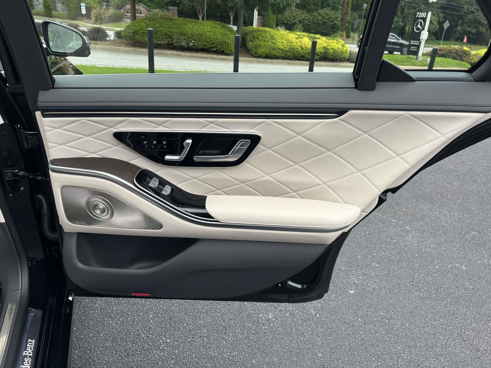 New 2027 Mercedes-Benz S 580 4MATIC Sedan image 38