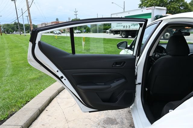 Used 2025 Nissan Altima 2.5 SV FWD image 23