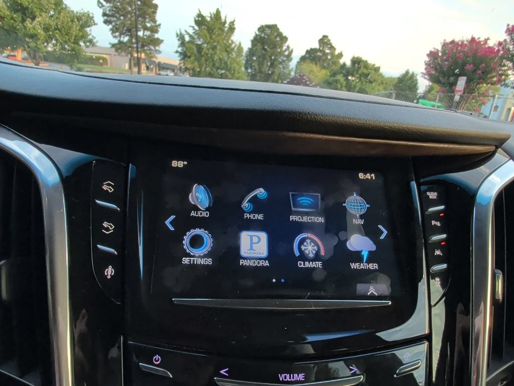 Used 2016 Cadillac Escalade ESV Luxury AWD/4WD image 17