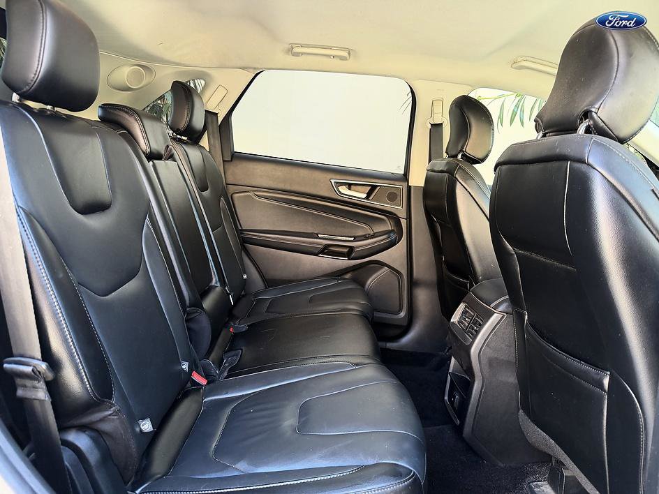 Used 2017 Ford Edge Titanium FWD image 14