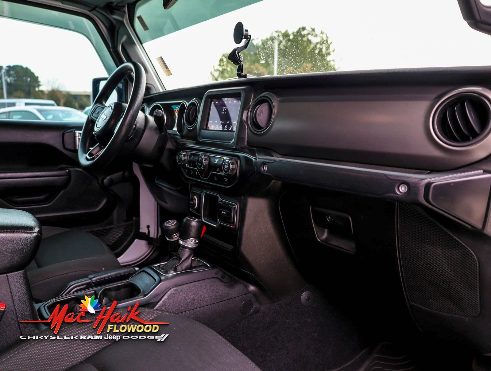 Used 2023 Jeep Gladiator Sport image 14