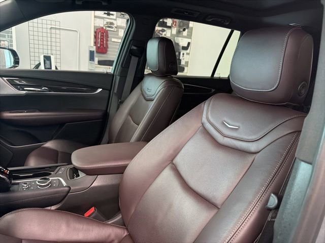 Used 2024 Cadillac XT6 Premium Luxury AWD/4WD image 17