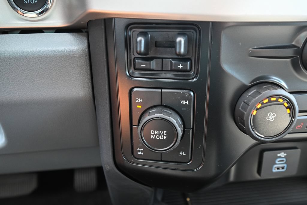 New 2026 Ford F350 XLT w/ XLT Premium Package AWD/4WD image 31
