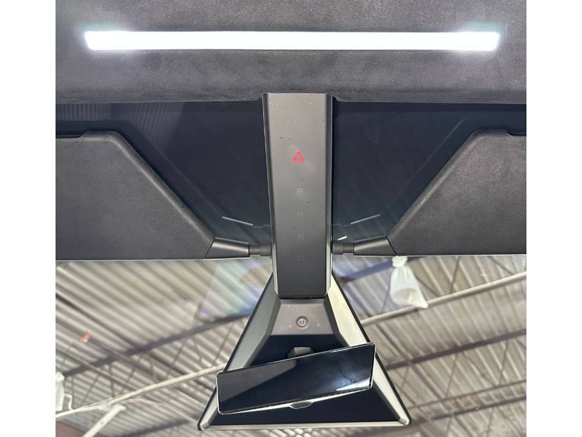 Used 2024 Tesla Cybertruck AWD Crew Cab image 37