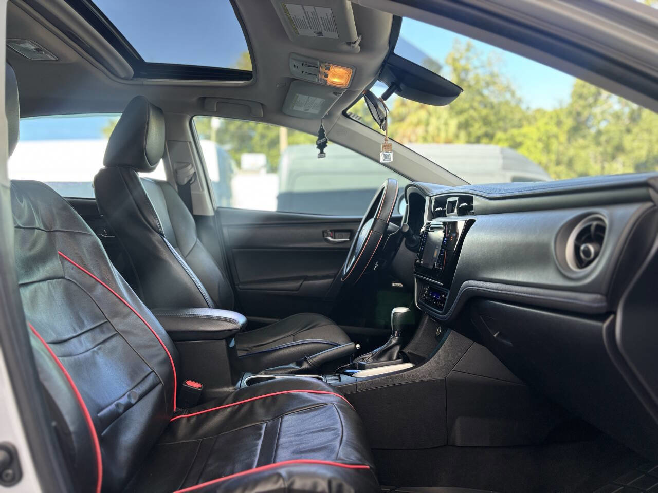 Used 2019 Toyota Corolla SE w/ SE Premium Package FWD image 23