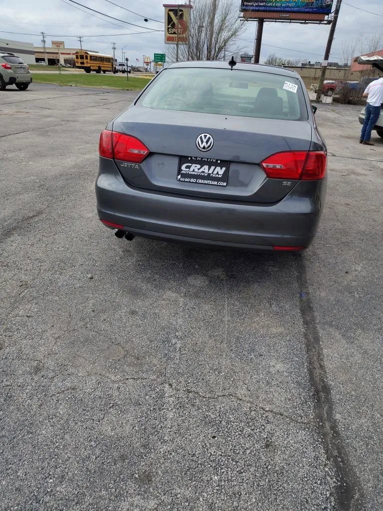 Used 2014 Volkswagen Jetta SE image 4