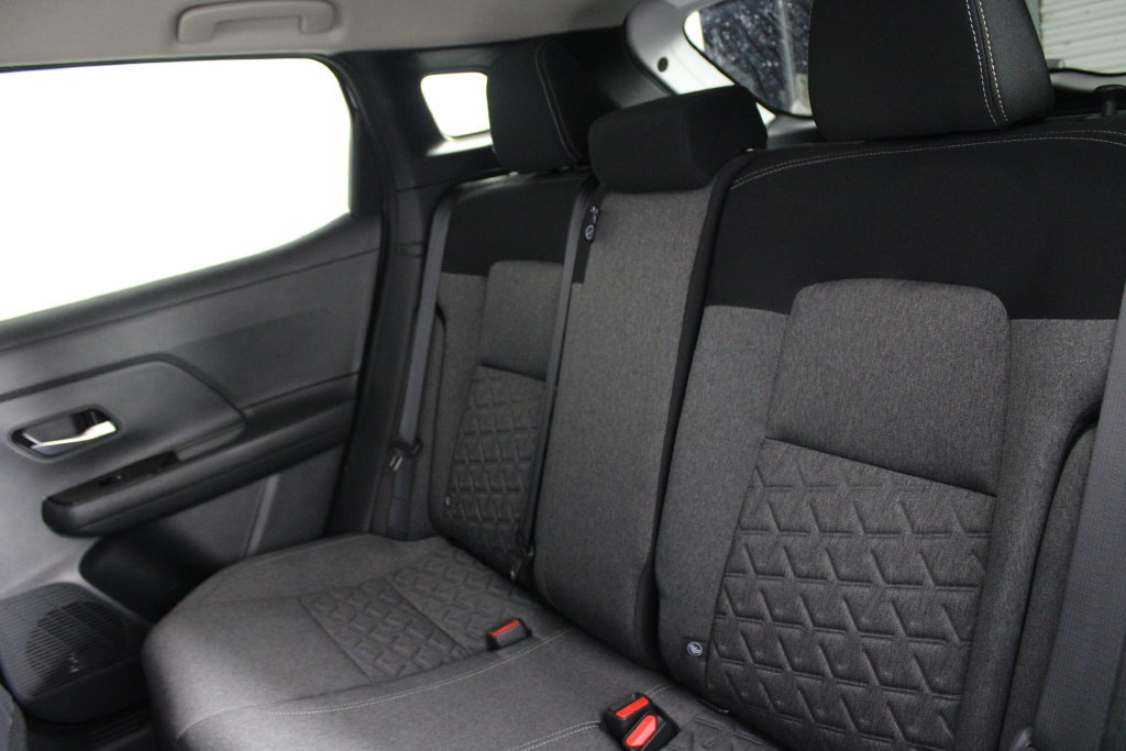 Certified 2026 Nissan Kicks SV FWD image 20