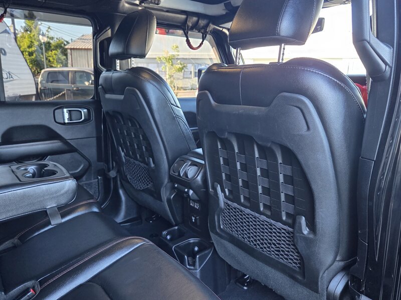 Used 2020 Jeep Gladiator Rubicon w/ Uconnect 4C Nav & Sound Group image 23
