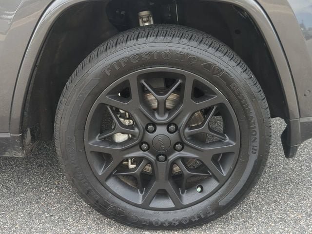 Used 2020 Jeep Grand Cherokee Overland AWD/4WD image 10