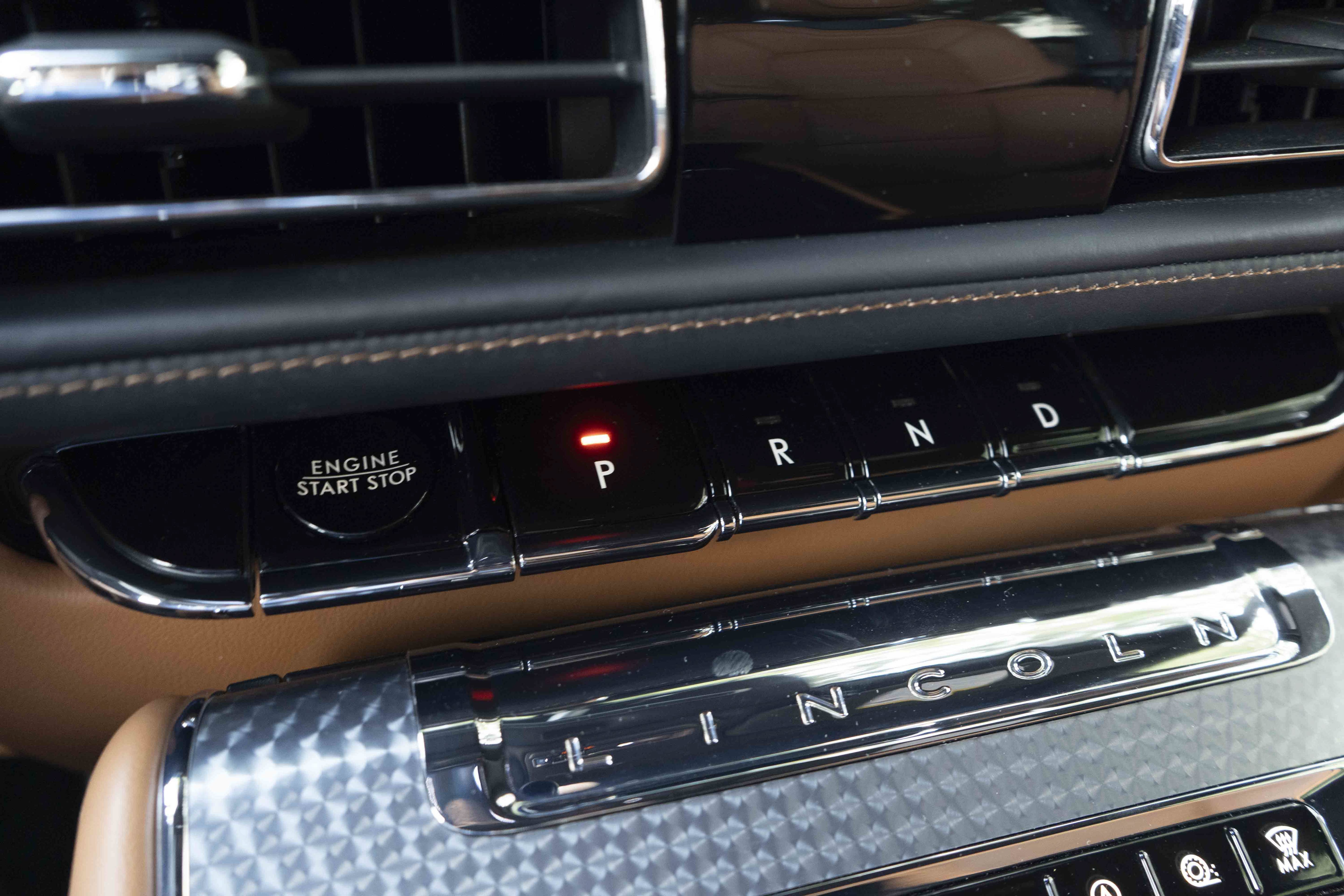 Used 2025 Lincoln Aviator Black Label AWD/4WD image 31