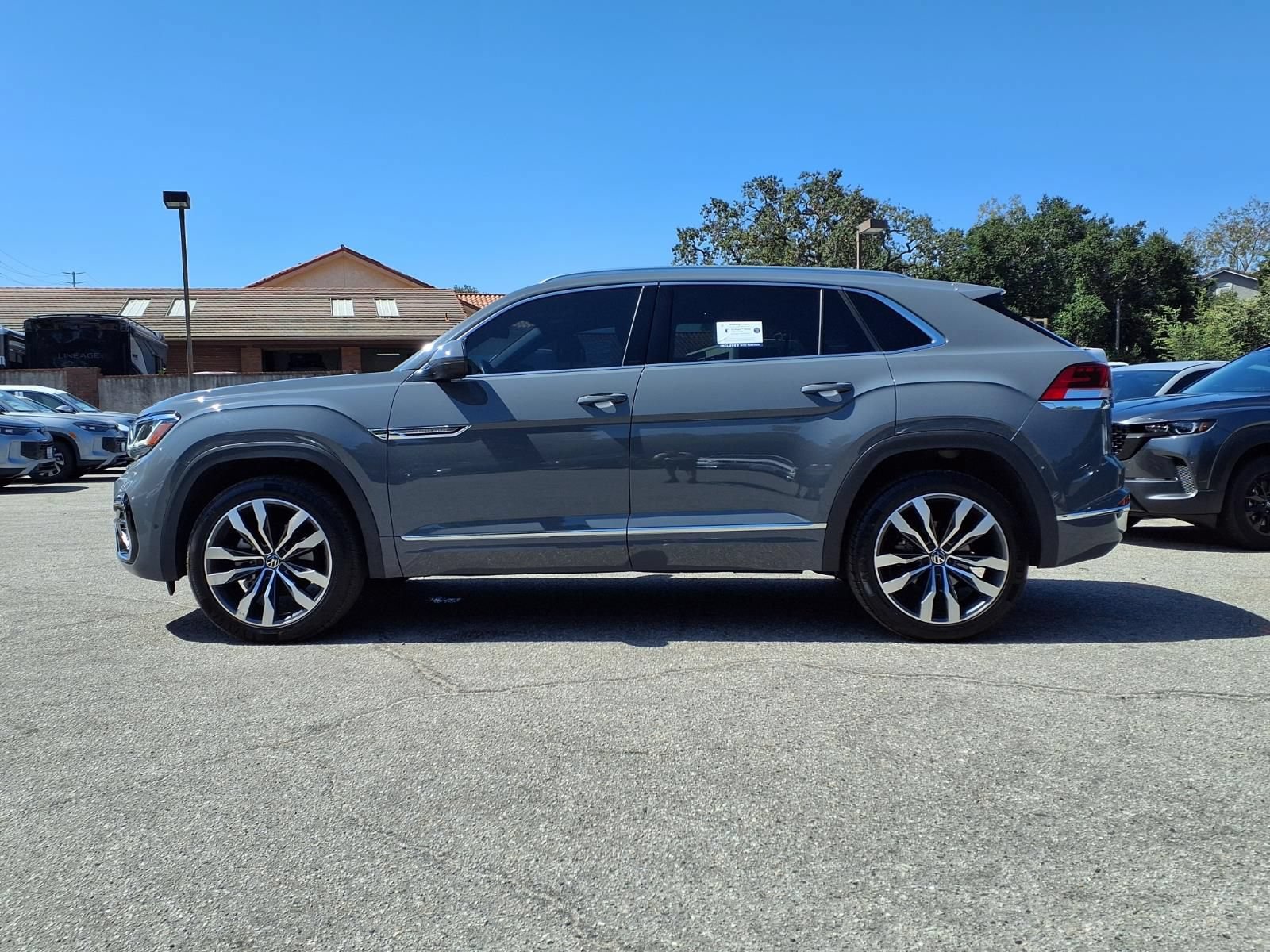 Certified 2023 Volkswagen Atlas Cross Sport SEL Premium R-Line AWD/4WD image 4