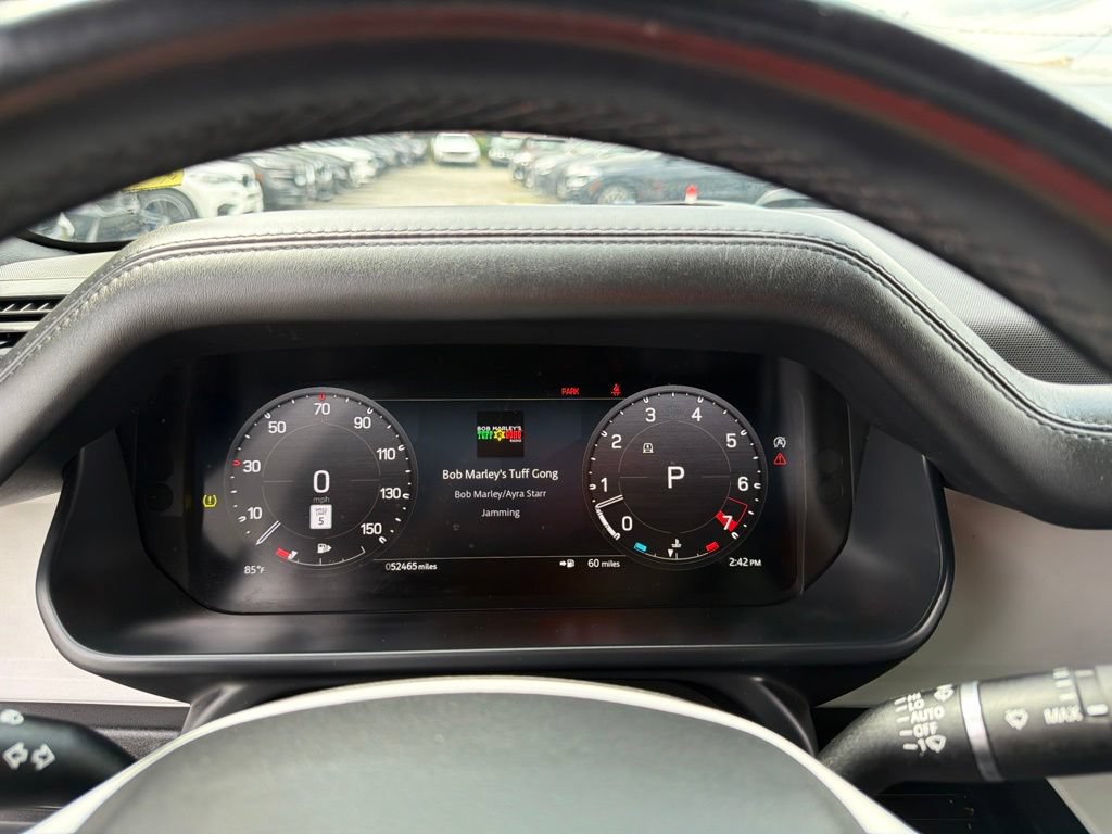 Used 2023 Land Rover Defender 130 SE AWD/4WD image 38