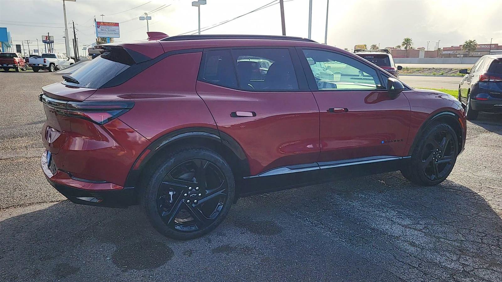 New 2025 Chevrolet Equinox EV RS image 8