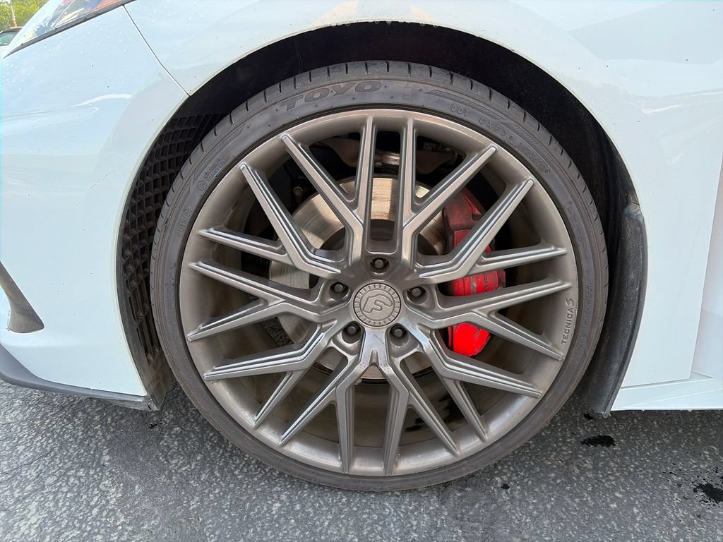 Used 2021 Chevrolet Corvette Stingray Premium Cpe w/ Z51 Performance Package RWD image 30