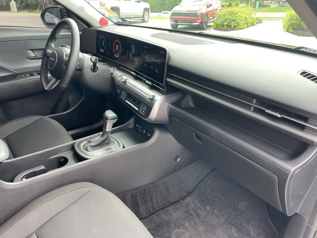 Used 2025 Hyundai Kona SEL FWD image 30
