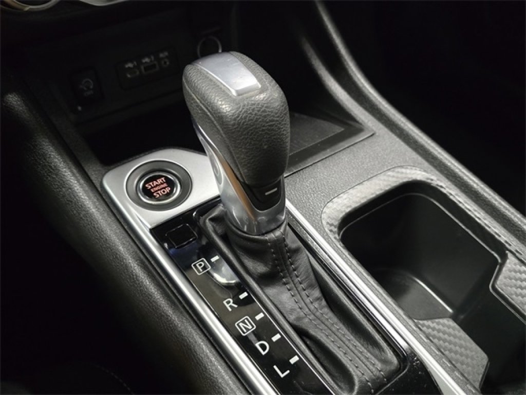 Used 2024 Nissan Sentra SV image 27