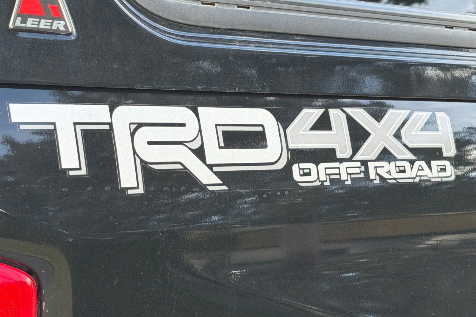 Used 2018 Toyota Tundra SR5 w/ TRD Off Road Package image 25