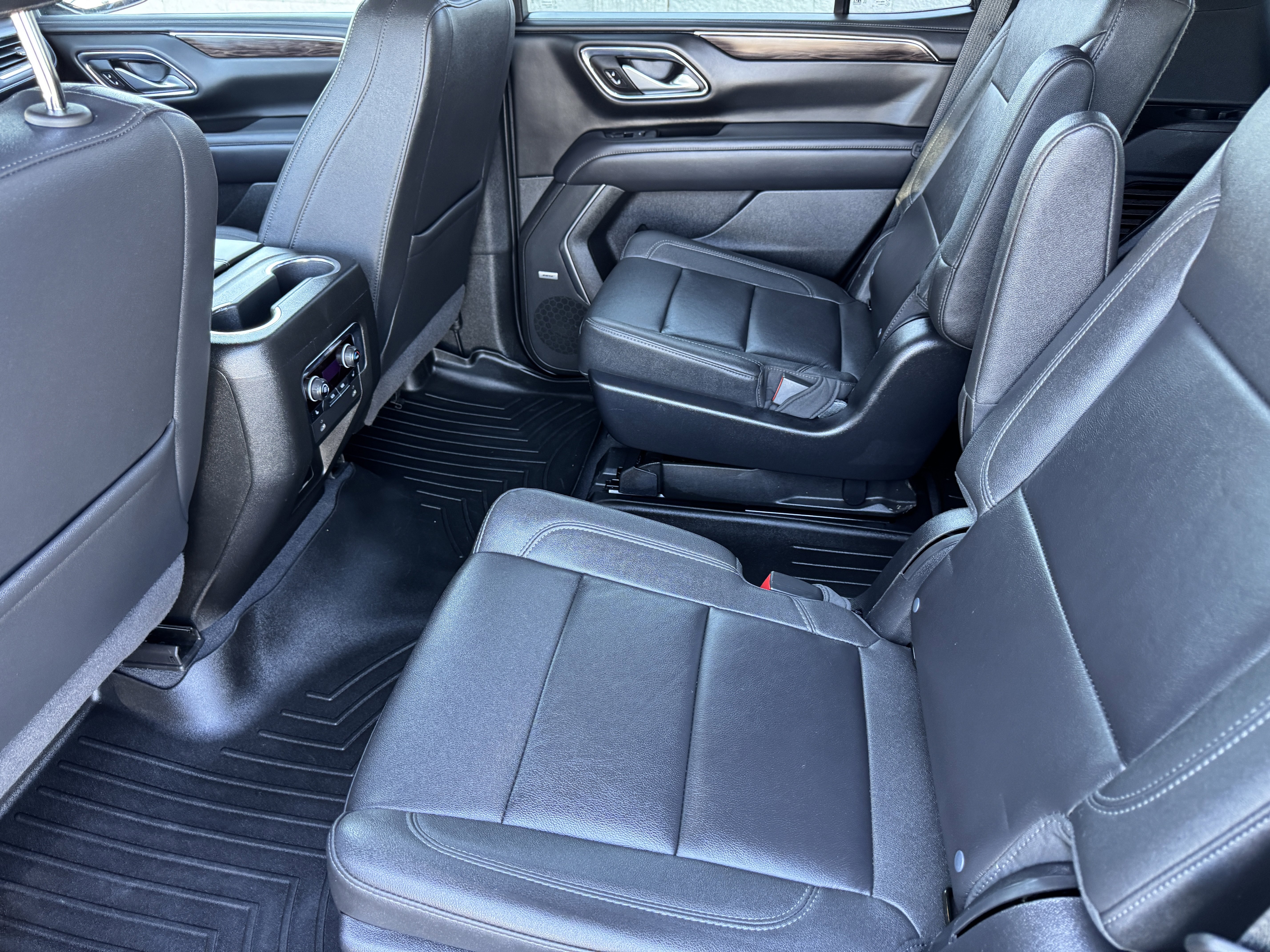 Certified 2022 Chevrolet Tahoe Z71 w/ Luxury Package image 15