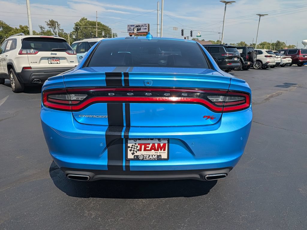 Used 2016 Dodge Charger R/T RWD image 5