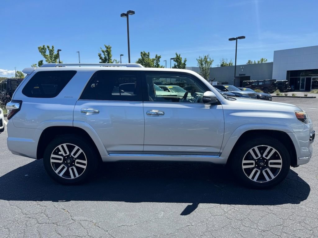 Used 2015 Toyota 4Runner Limited AWD/4WD image 10