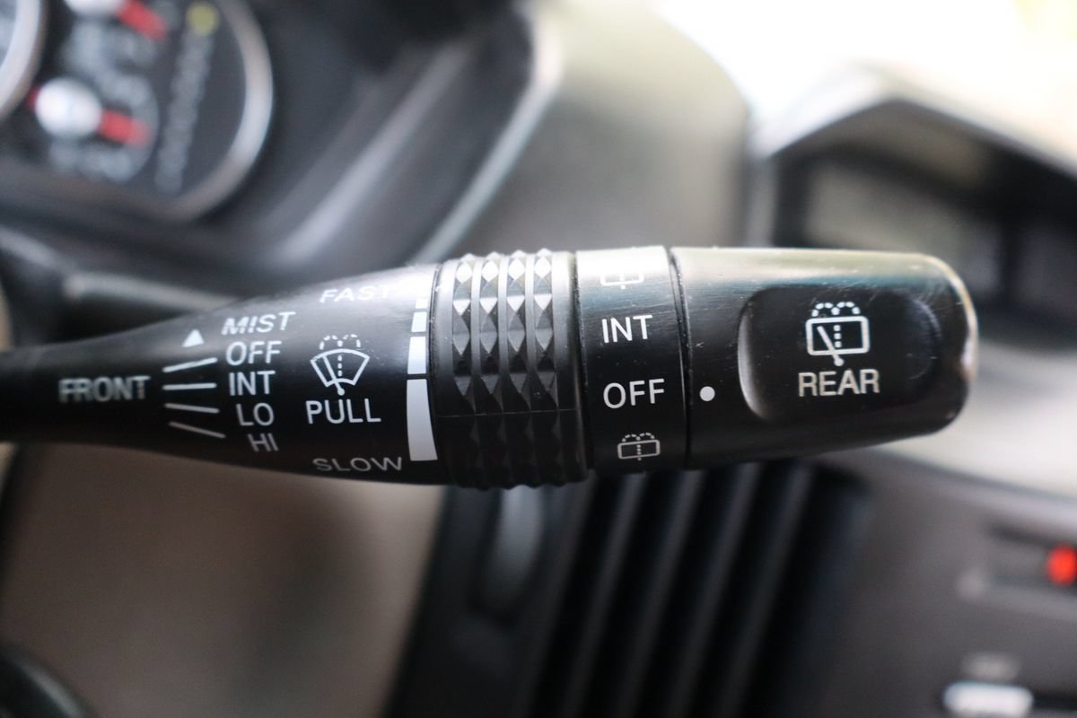 Used 2008 Mitsubishi Endeavor LS AWD/4WD image 30