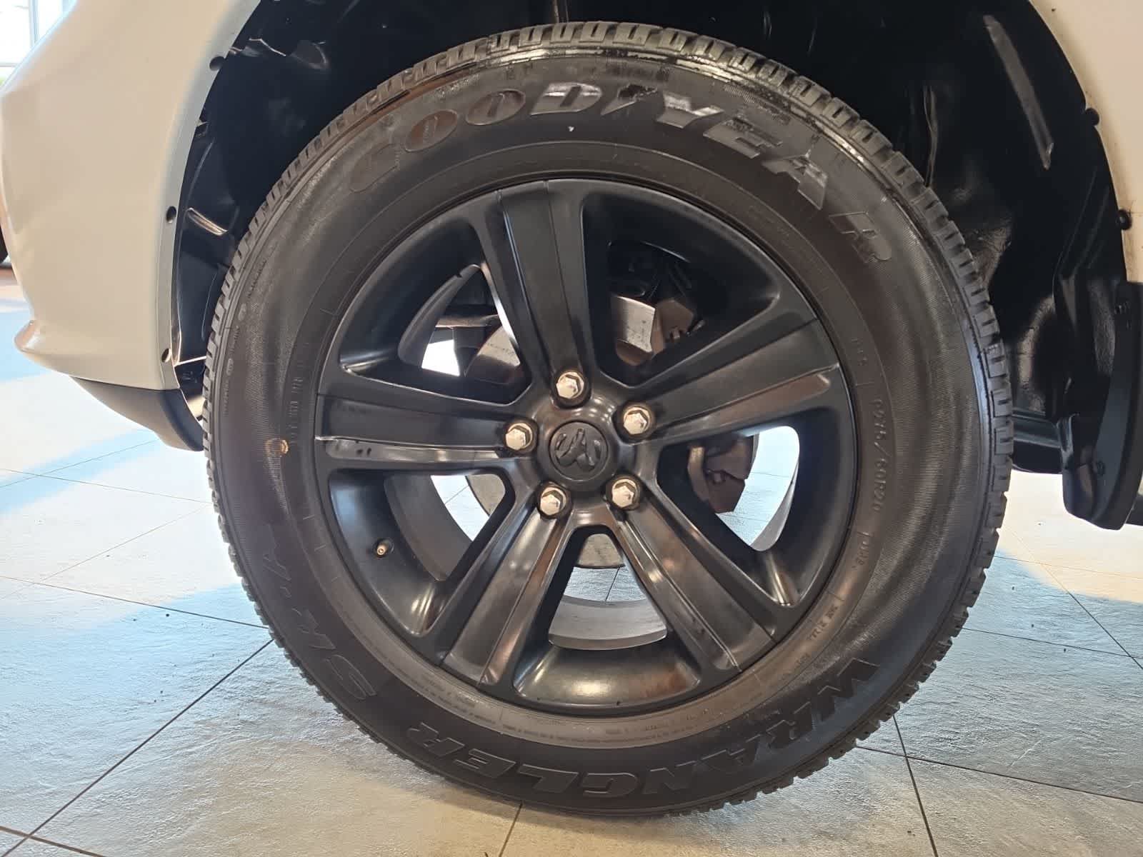 Used 2019 RAM 1500 Express w/ Express Value Package AWD/4WD image 13