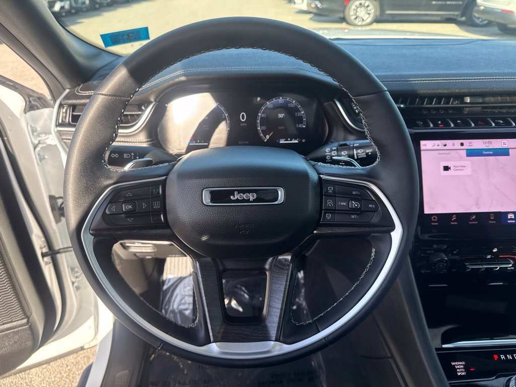 Certified 2025 Jeep Grand Cherokee Limited AWD/4WD image 10