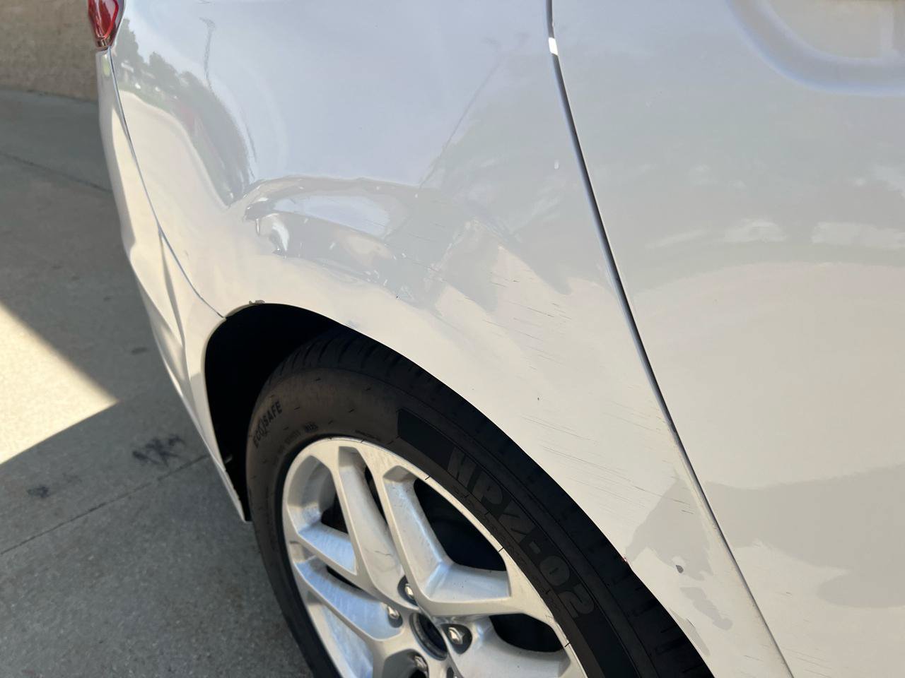 Used 2013 Ford Fusion SE FWD image 18