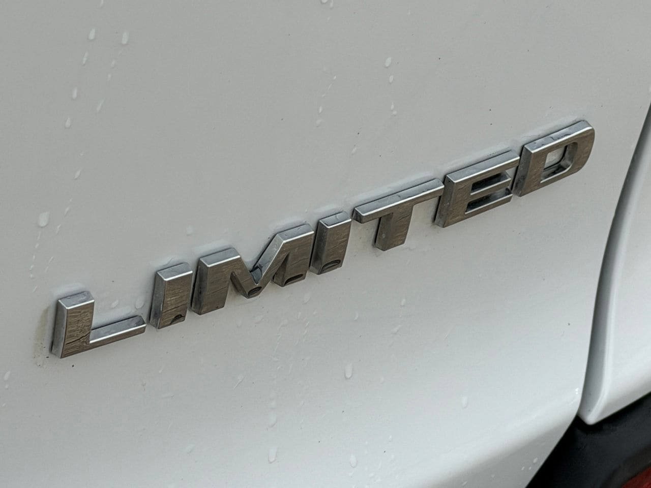 Used 2019 Jeep Cherokee Limited AWD/4WD image 12