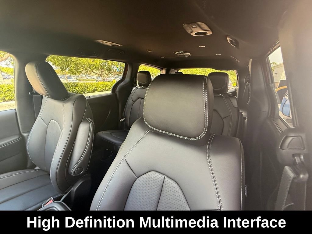 New 2027 Chrysler Pacifica Select w/ Family Tech Group FWD image 23