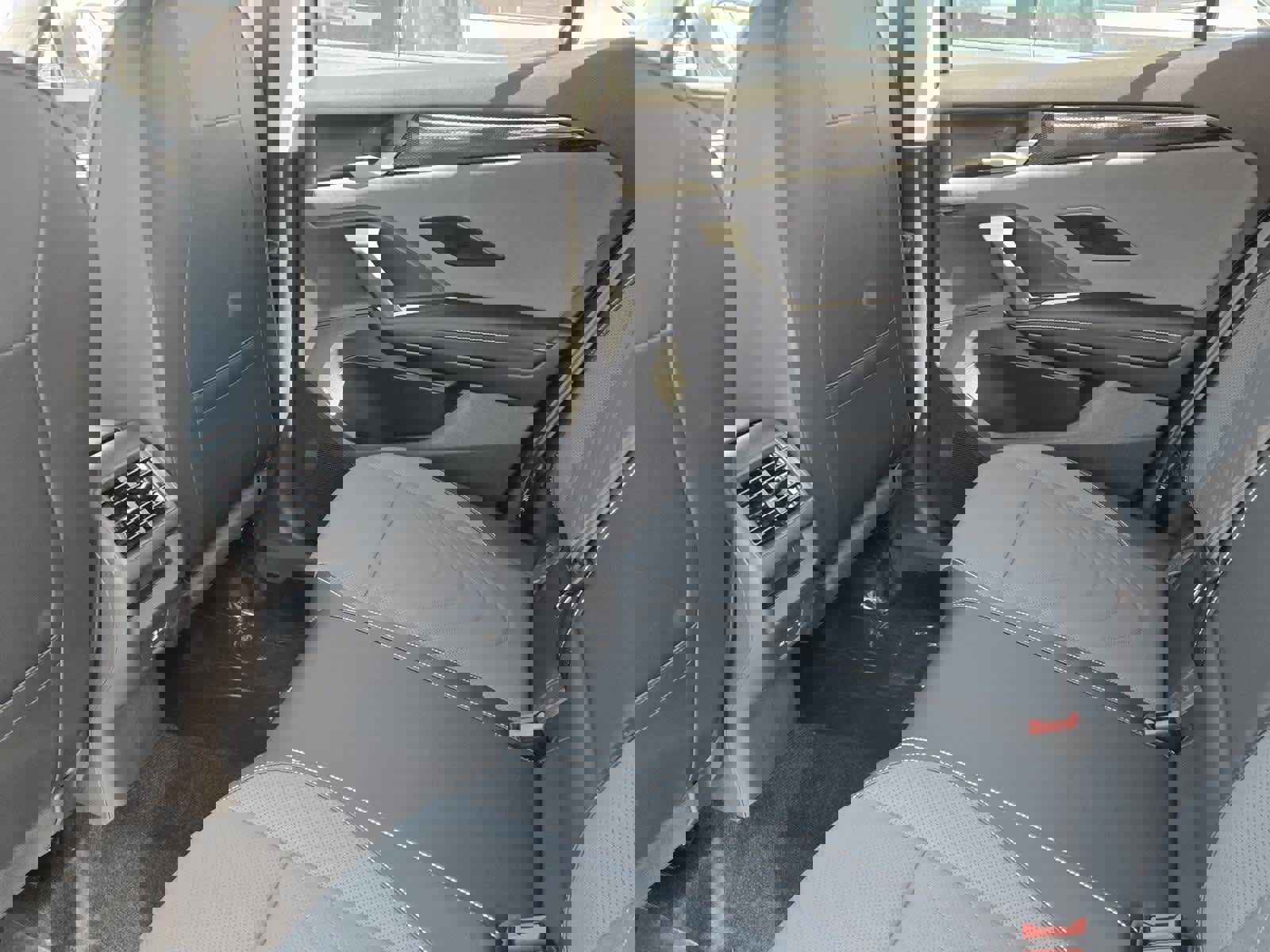 New 2026 Volkswagen Tiguan SE AWD/4WD image 11