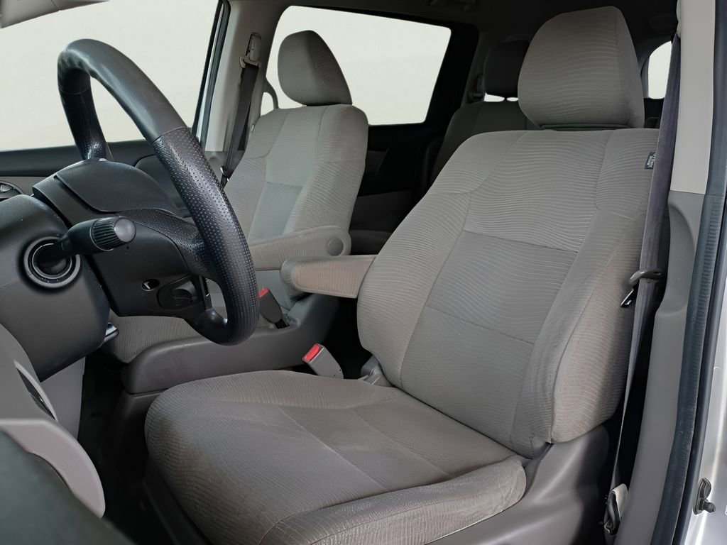 Used 2013 Honda Odyssey LX image 3