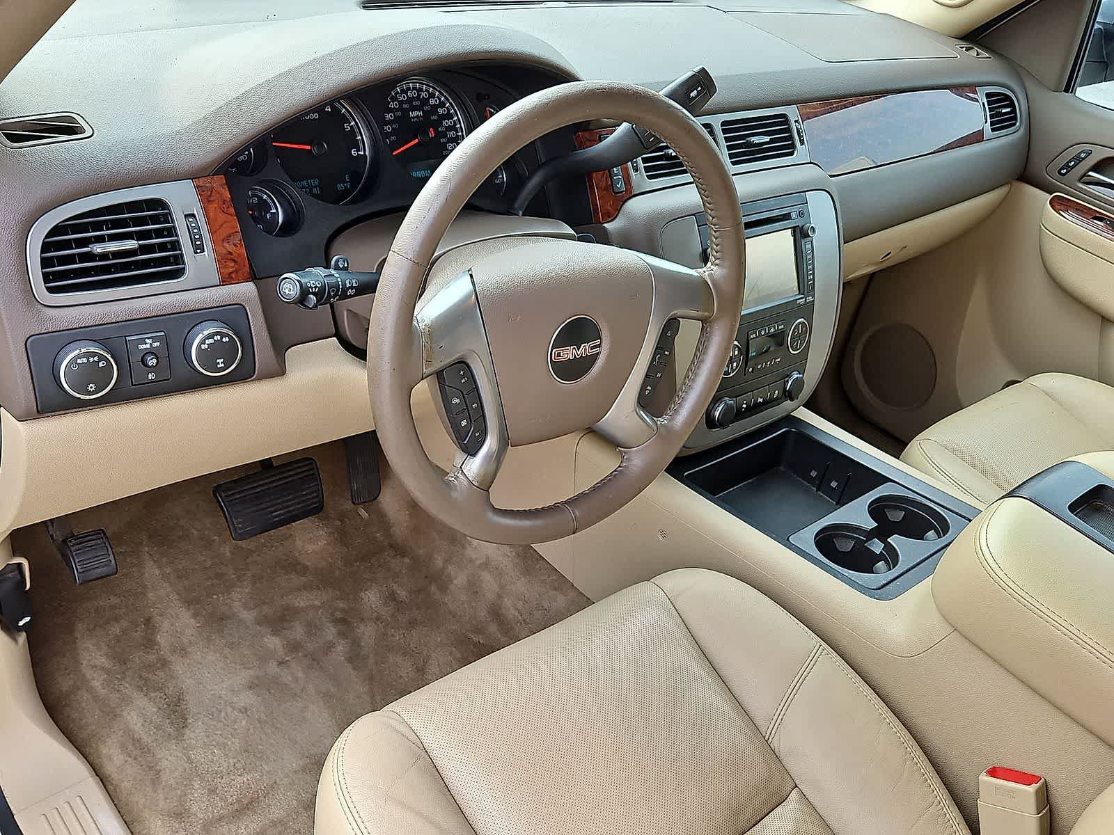 Used 2014 GMC Yukon SLT w/ Texas Edition AWD/4WD image 16